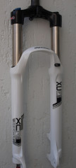Вилка SR SUNTOUR SF14 XCR DS LO R AIR 27.5 120 WHT