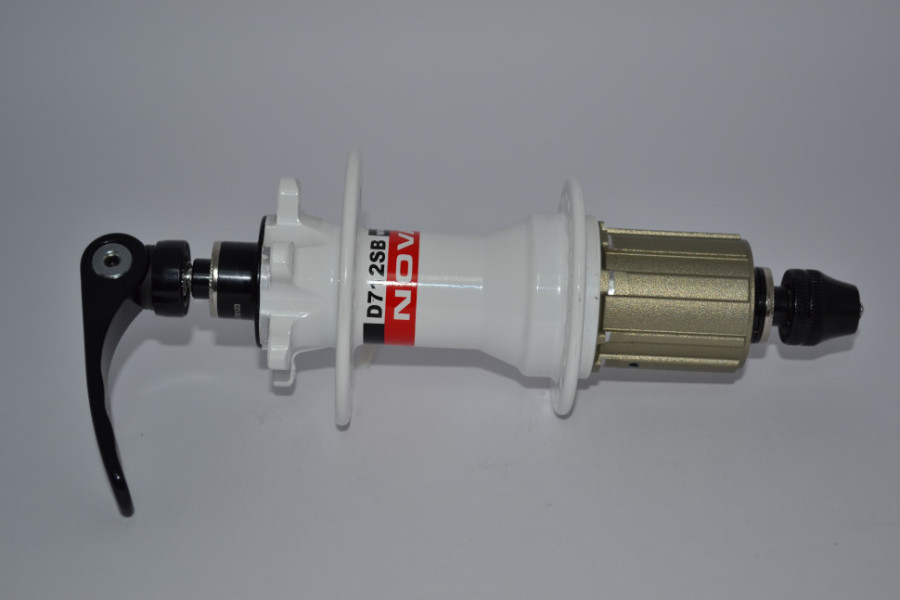Втулка задняя Novatec D712SB/A AA 32H, белый